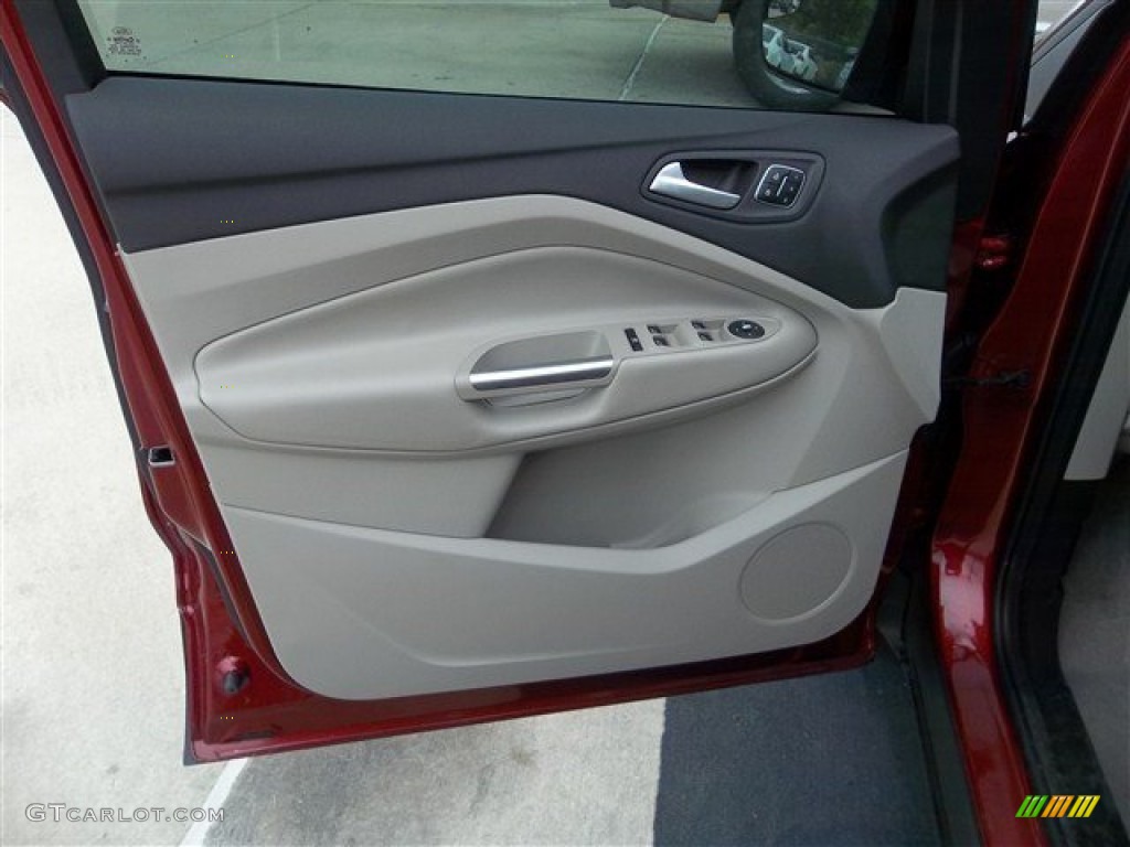 2013 Ford Escape SEL 2.0L EcoBoost Medium Light Stone Door Panel Photo #71512583