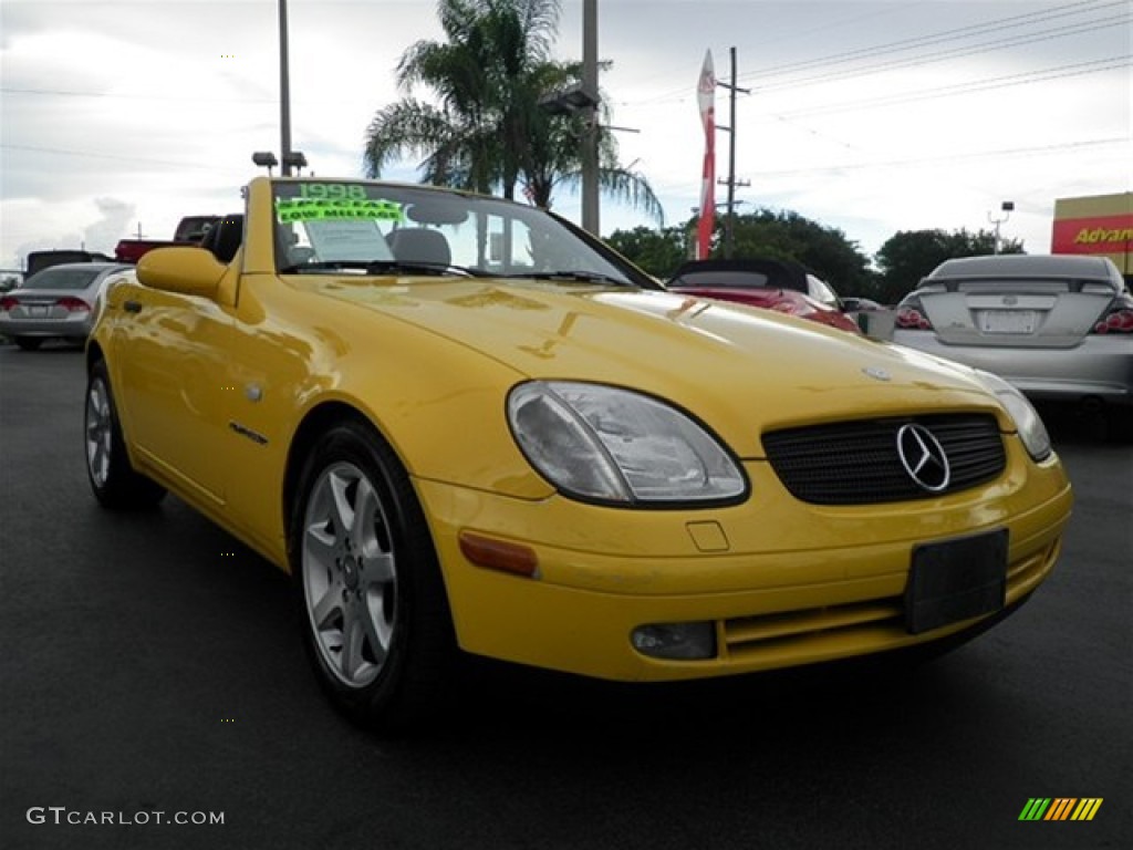 1998 SLK 230 Kompressor Roadster - Sunburst Yellow / Charcoal photo #24