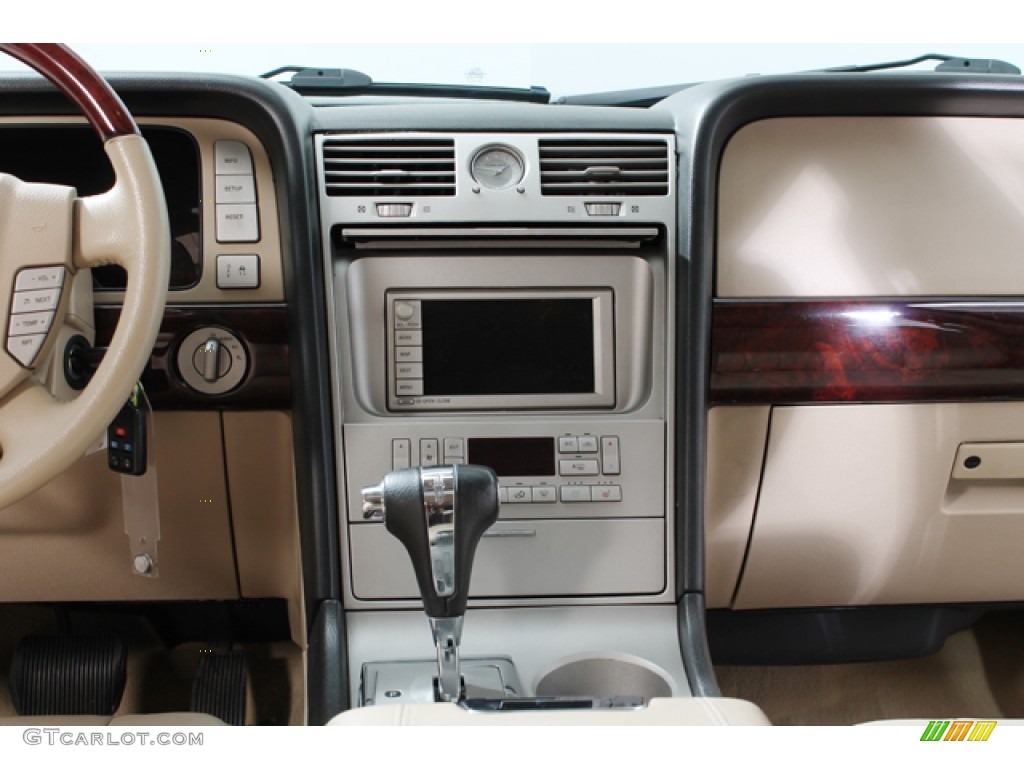 2005 Lincoln Navigator Ultimate 4x4 Controls Photo #71514830