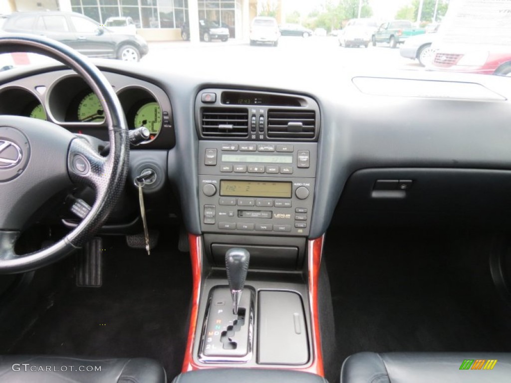 2004 Lexus GS 300 Dashboard Photos