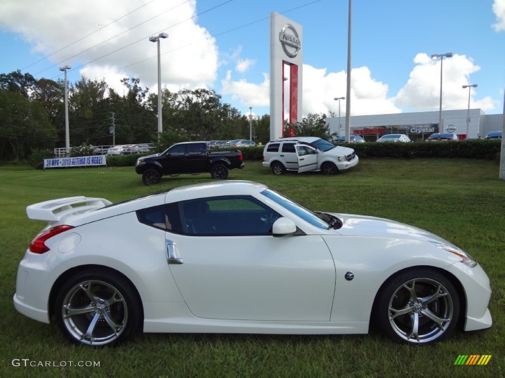 Pearl White 2010 Nissan 370Z NISMO Coupe Exterior Photo #71520581