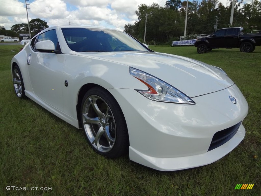 Pearl White 2010 Nissan 370Z NISMO Coupe Exterior Photo #71520590