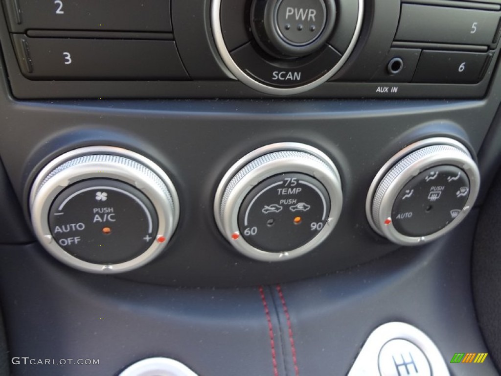 2010 Nissan 370Z NISMO Coupe Controls Photo #71520698