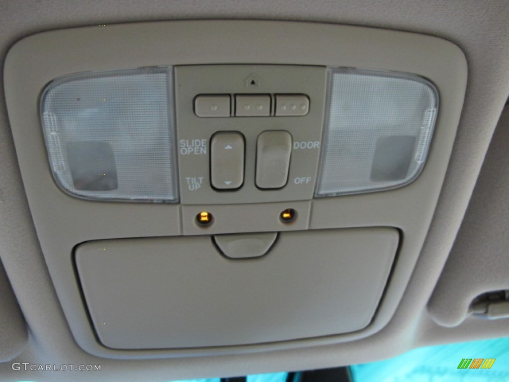 2004 Lexus GX 470 Controls Photo #71520716