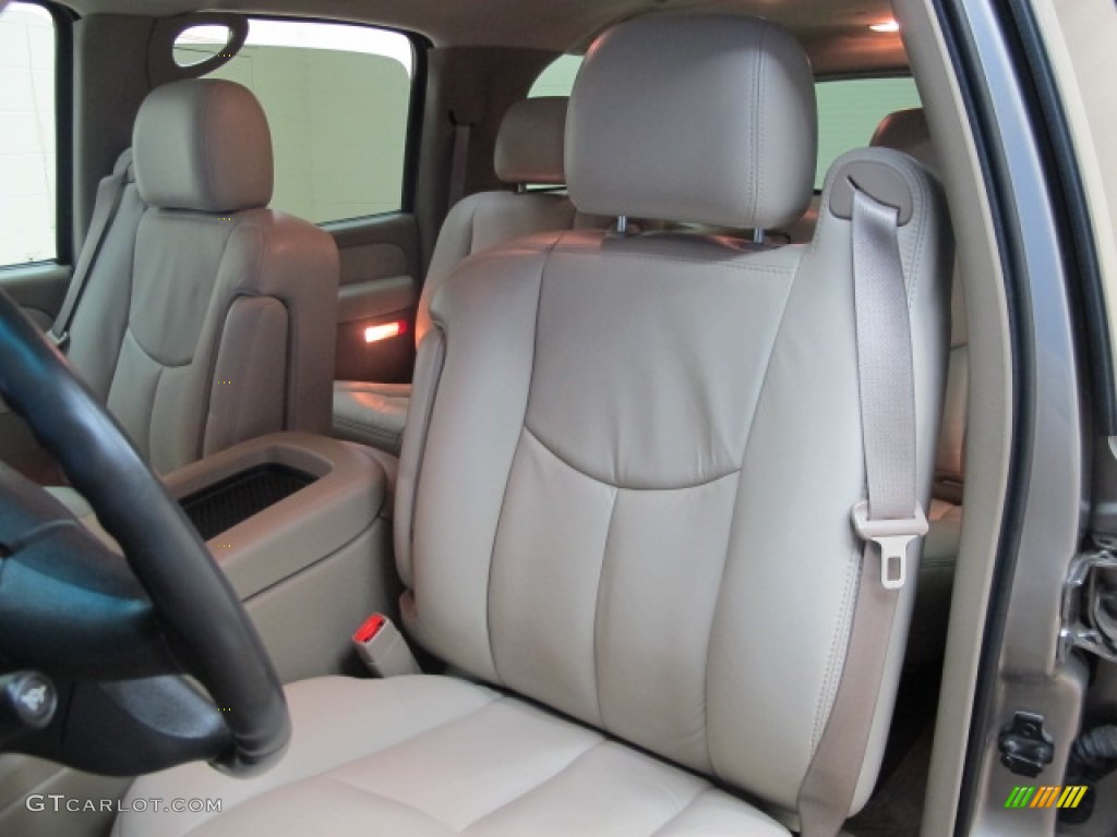 2003 Suburban 1500 4x4 - Light Pewter Metallic / Tan/Neutral photo #17