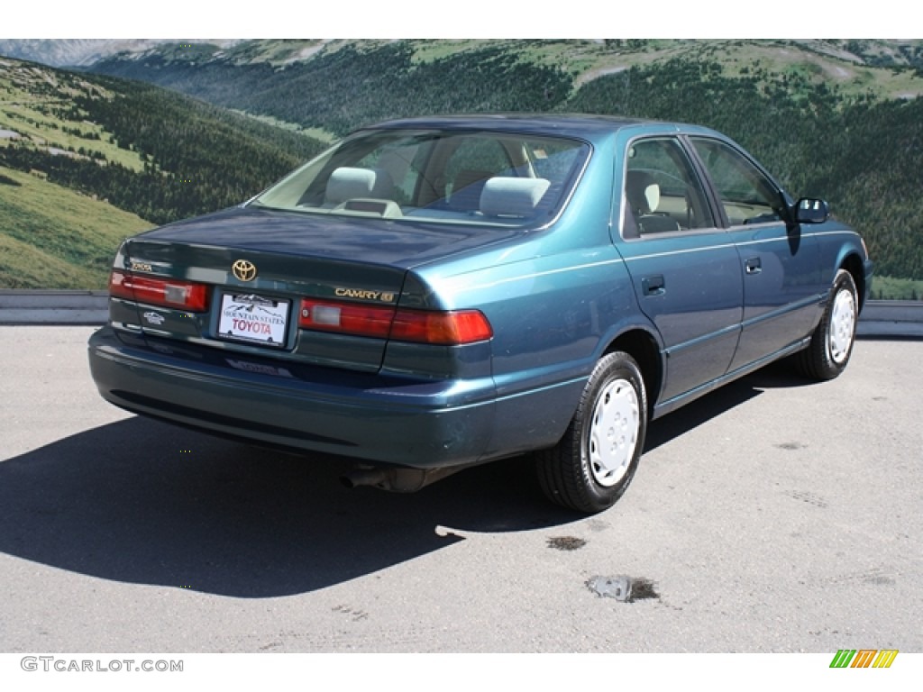 1997 Camry LE - Classic Green Pearl / Beige photo #3
