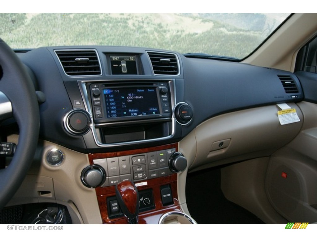 2013 Toyota Highlander Limited 4WD Sand Beige Dashboard Photo #71523425