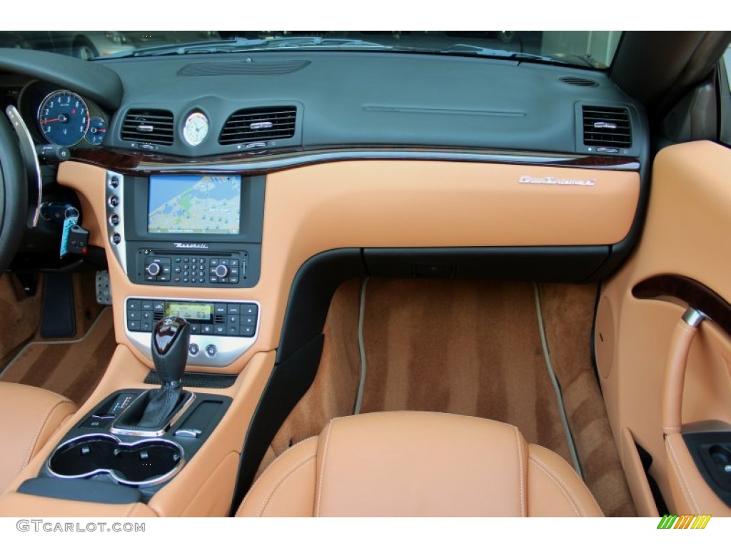 2010 Maserati GranTurismo Convertible GranCabrio Cuoio Dashboard Photo #71526256
