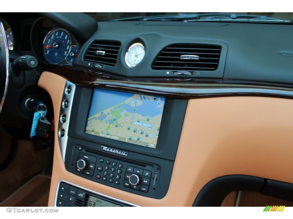 2010 Maserati GranTurismo Convertible GranCabrio Controls Photo #71526301