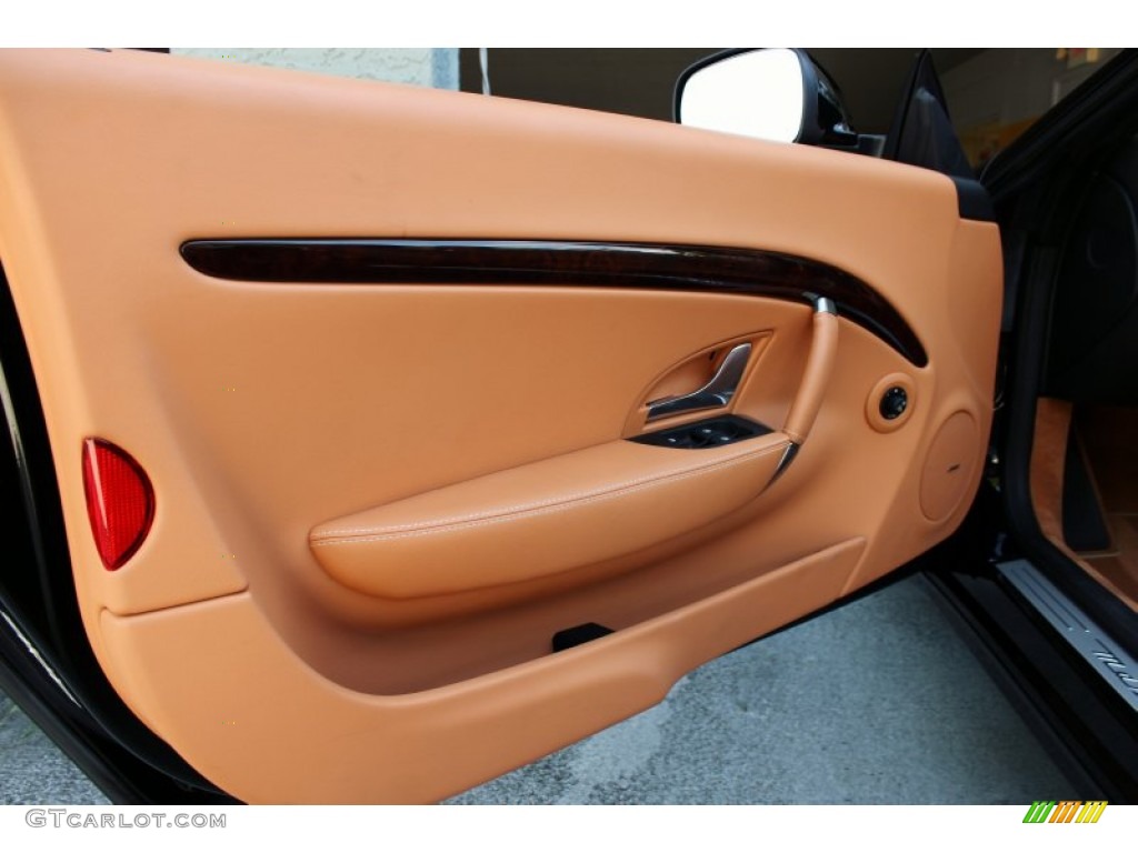2010 Maserati GranTurismo Convertible GranCabrio Cuoio Door Panel Photo #71526361