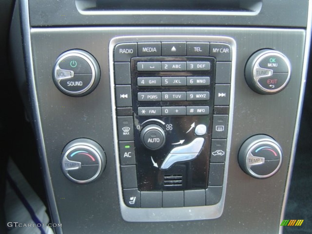 2012 Volvo S60 T5 Controls Photo #71527203
