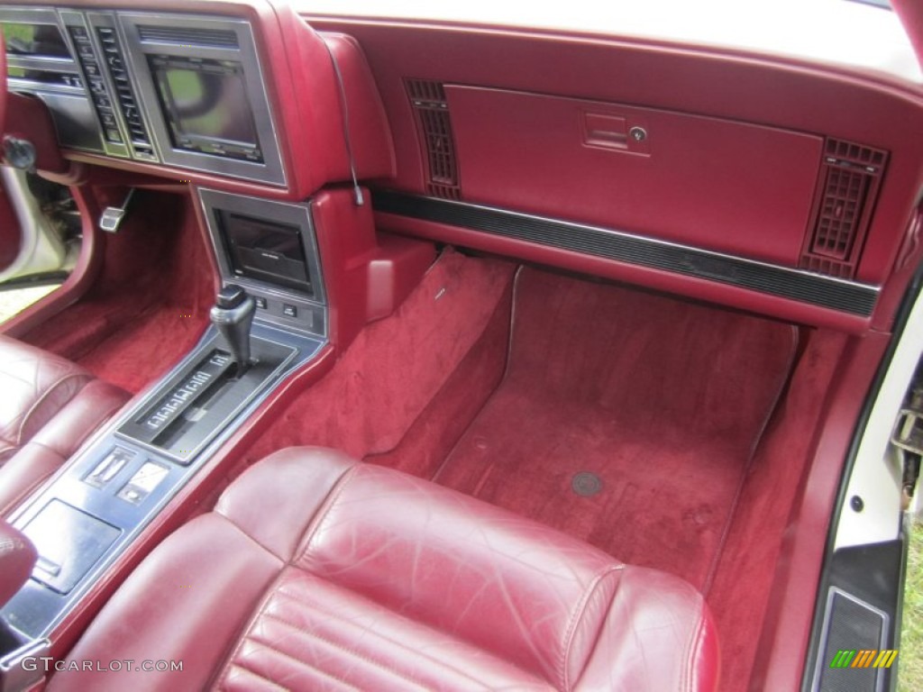 Red Interior 1989 Buick Reatta Coupe Photo #71528836