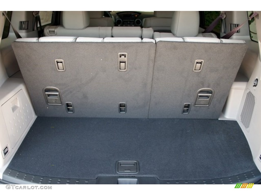 2013 Honda Pilot LX Trunk Photos