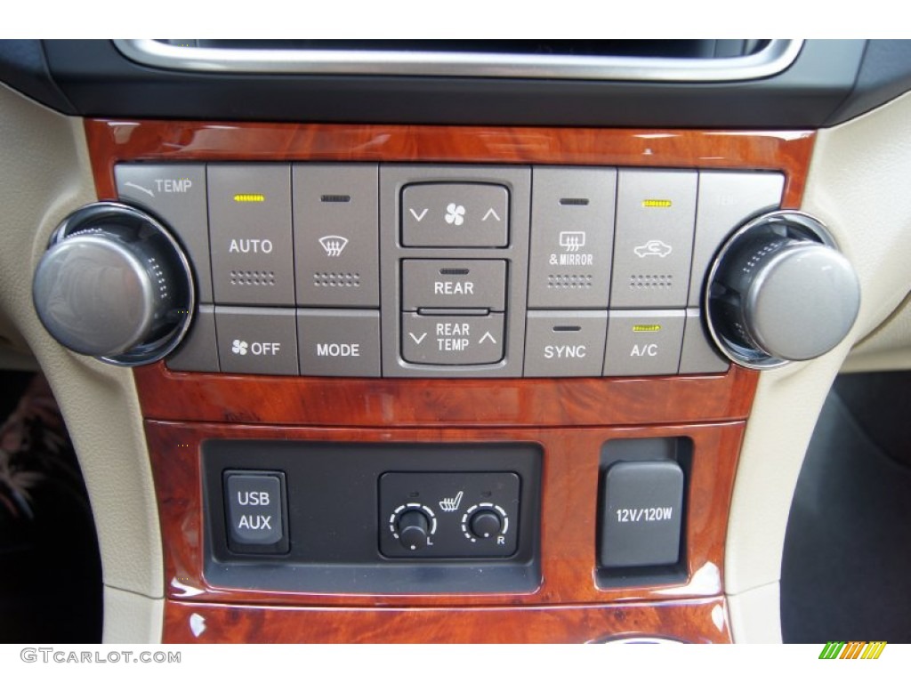 2013 Toyota Highlander Limited Controls Photo #71536927