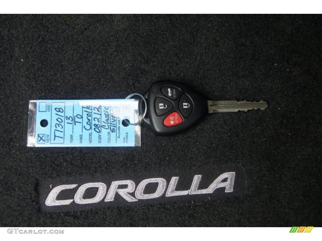 2013 Corolla LE - Classic Silver Metallic / Dark Charcoal photo #32