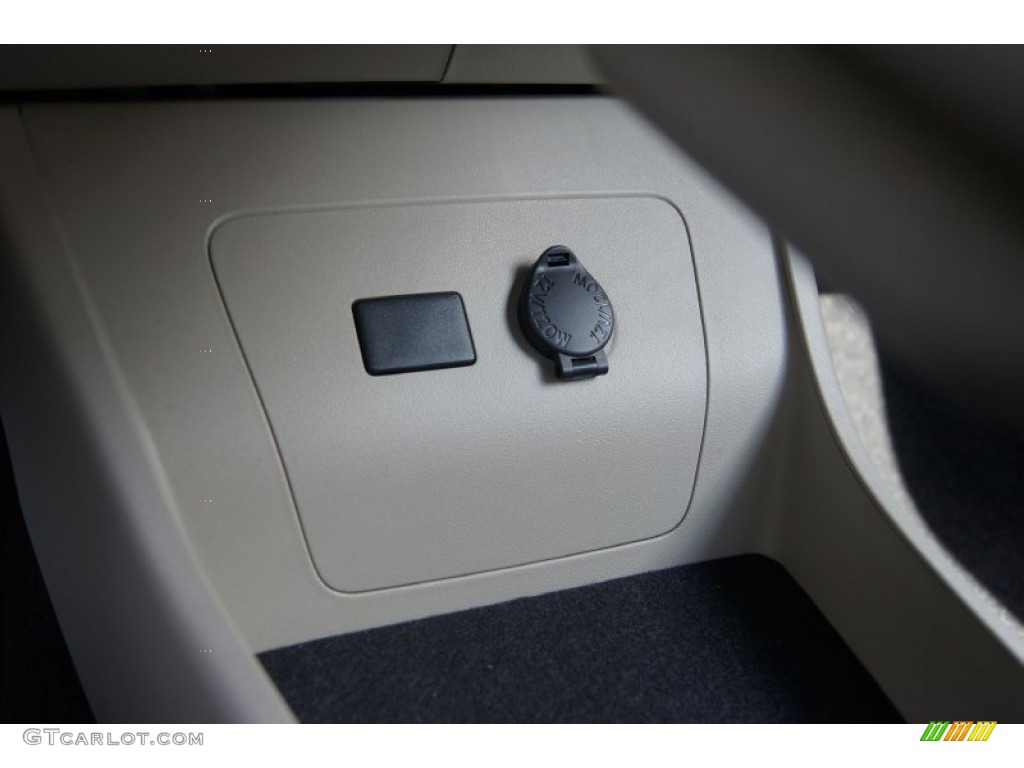 2012 Prius 3rd Gen Two Hybrid - Nautical Blue Metallic / Bisque photo #32