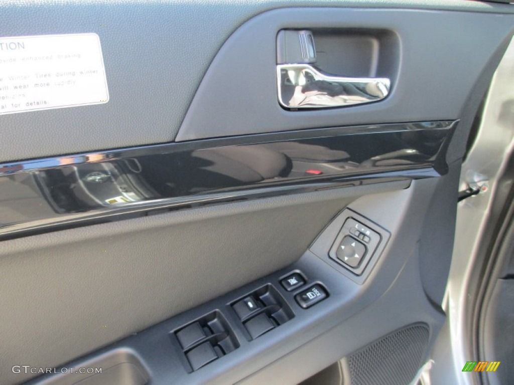 2013 Mitsubishi Lancer Evolution GSR Controls Photo #71538516