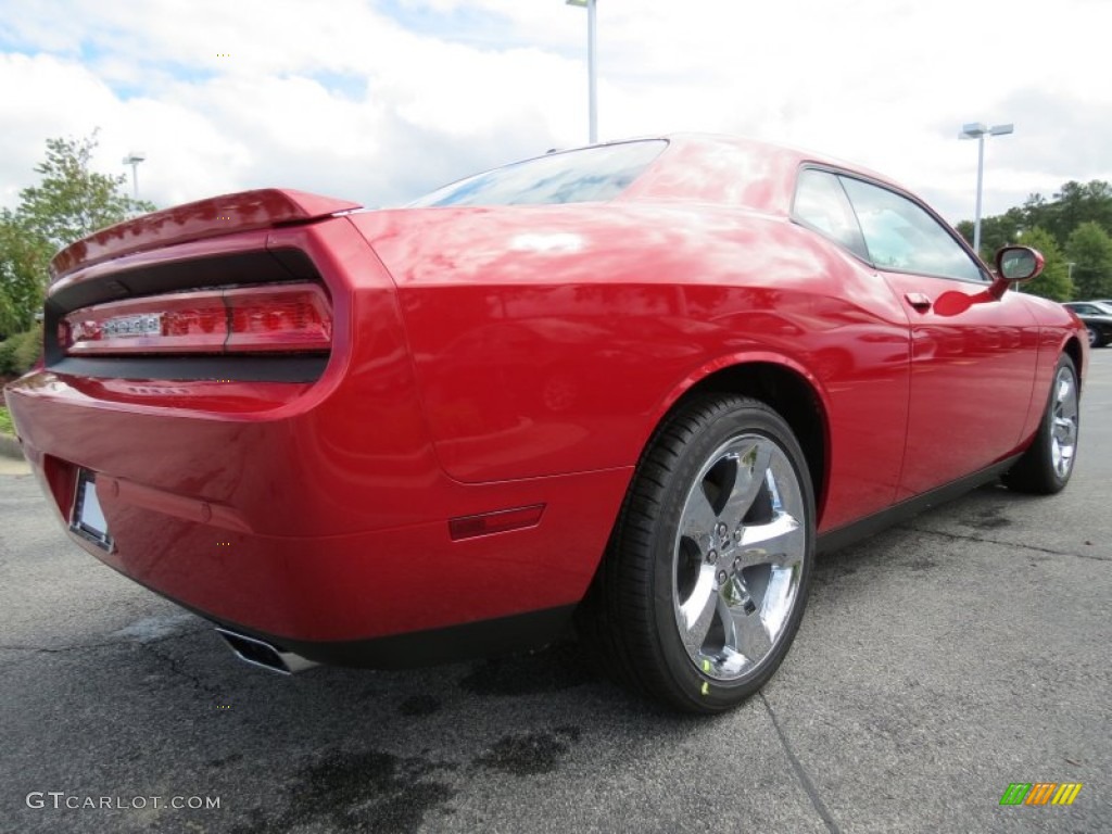 2013 Challenger SXT Plus - Redline 3-Coat Pearl / Dark Slate Gray photo #3