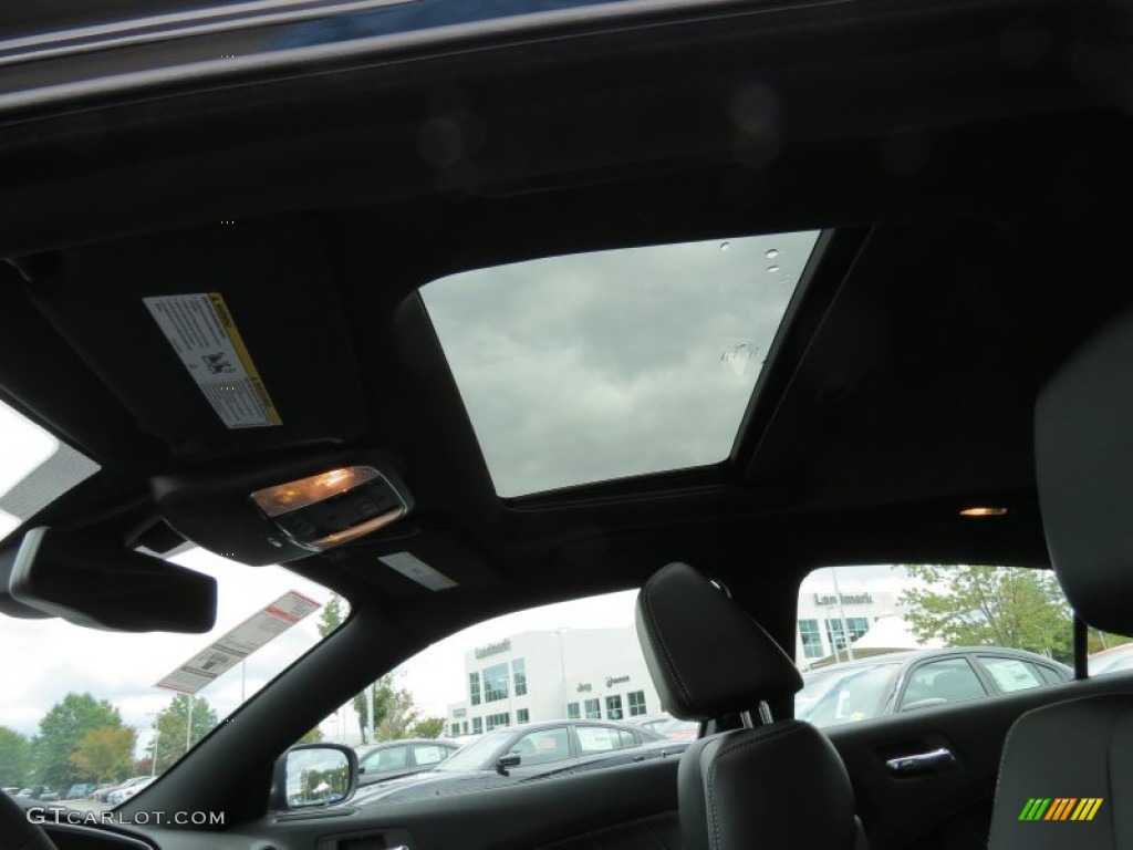2013 Dodge Charger R/T Plus Sunroof Photo #71544715