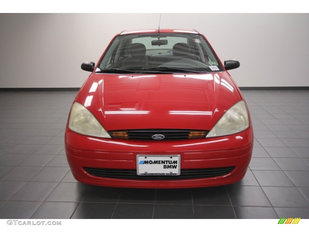 2002 Focus LX Sedan - Infra Red / Medium Graphite photo #6