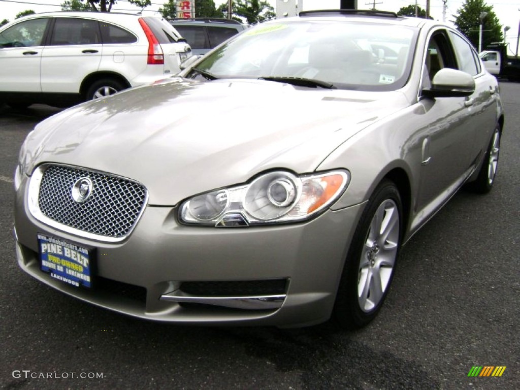 2010 XF Sport Sedan - Winter Gold Metallic / Barley photo #1