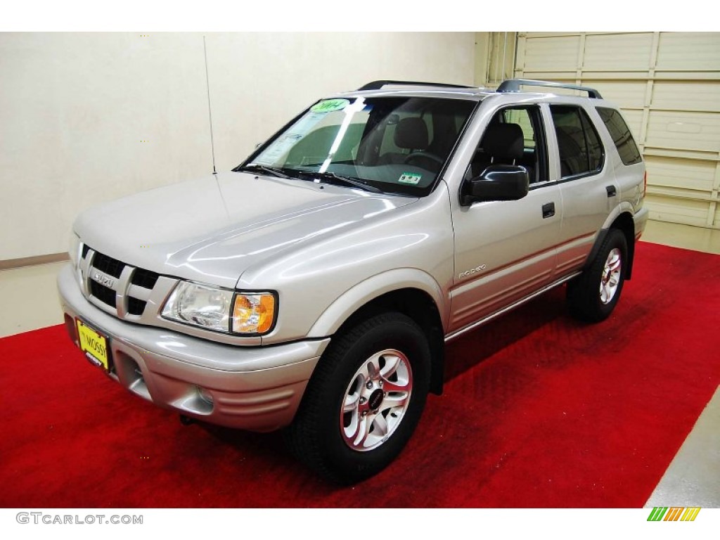 Powellite Silver Metallic 2004 Isuzu Rodeo S Exterior Photo #71547763