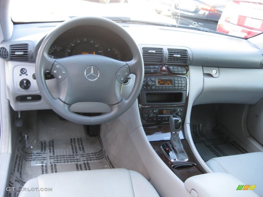 2004 Mercedes-Benz C 320 Wagon Ash Grey Dashboard Photo #71548876