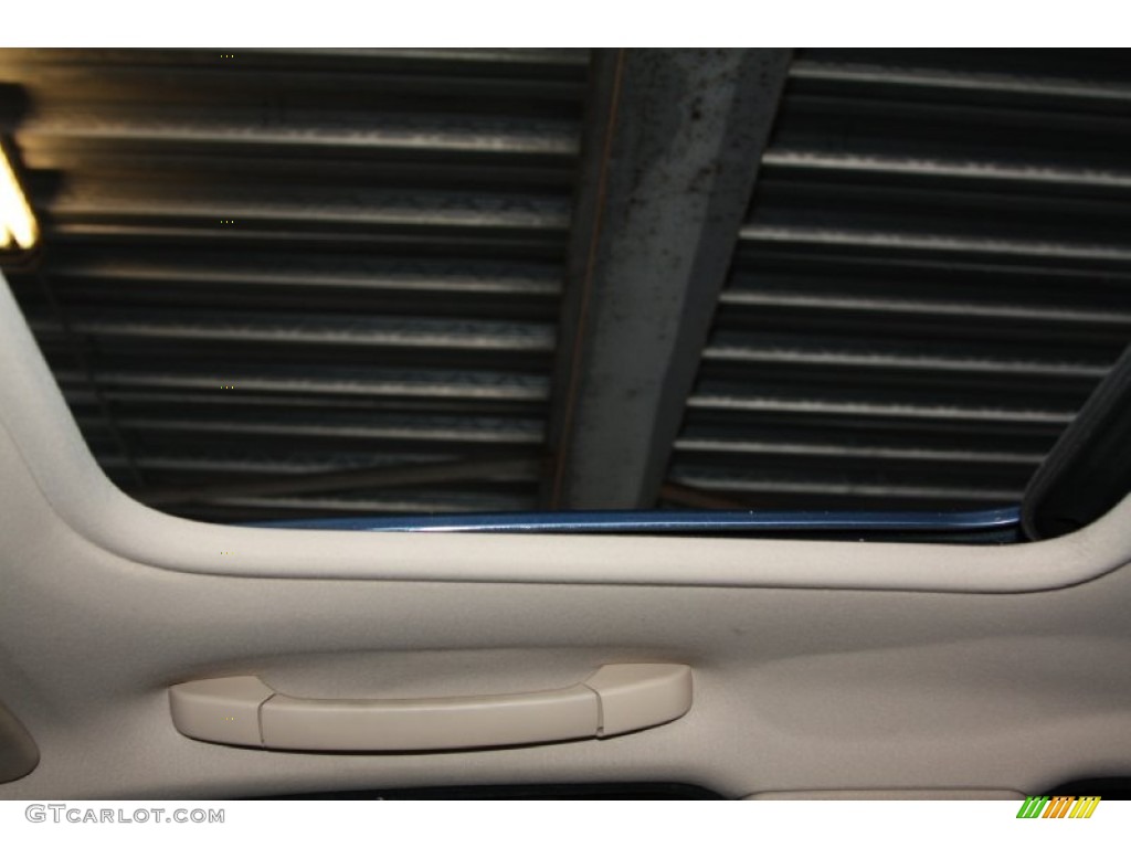 2005 3 Series 325i Sedan - Steel Blue Metallic / Sand photo #13