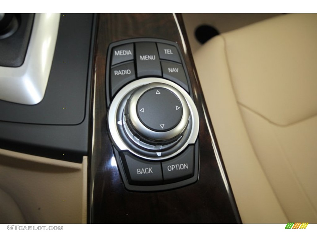 2013 BMW 3 Series ActiveHybrid 3 Sedan Controls Photo #71552977