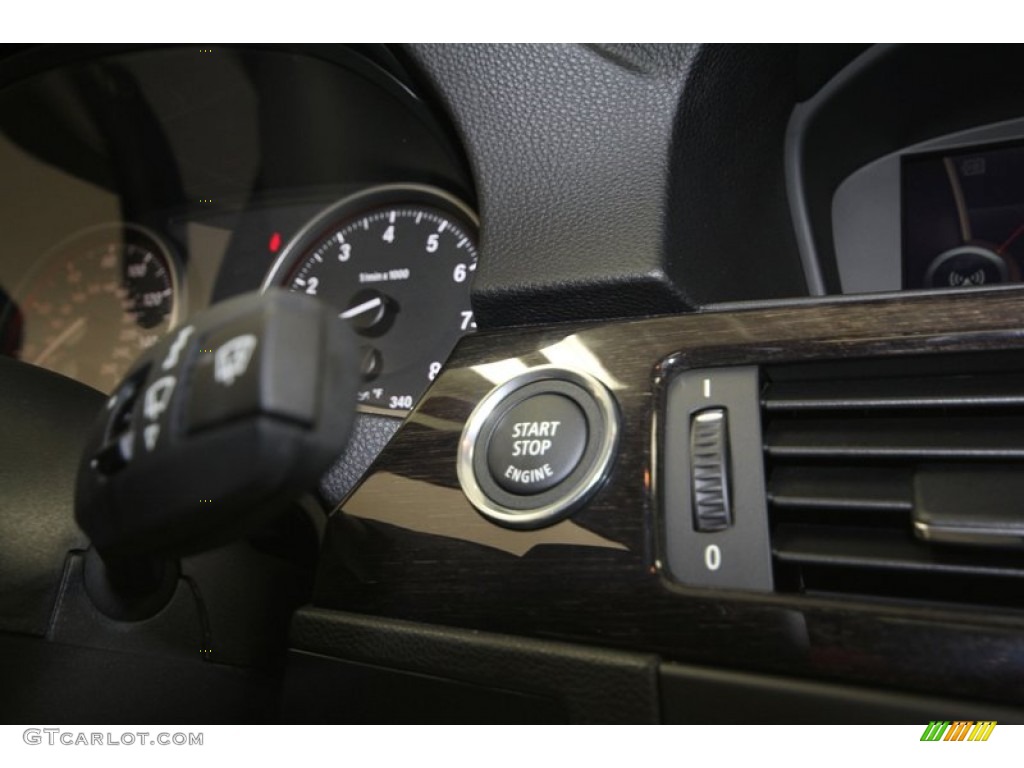 2013 BMW 3 Series 328i Coupe Controls Photo #71553250