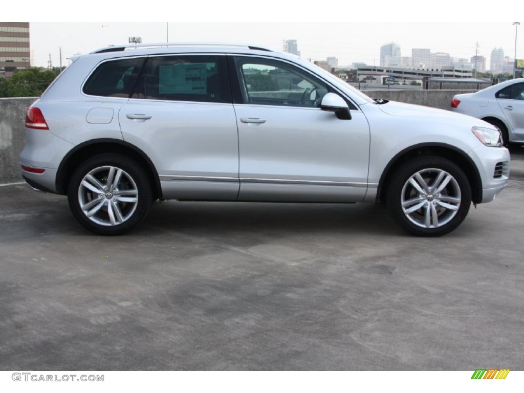 Cool Silver Metallic 2013 Volkswagen Touareg TDI Executive 4XMotion Exterior Photo #71553514