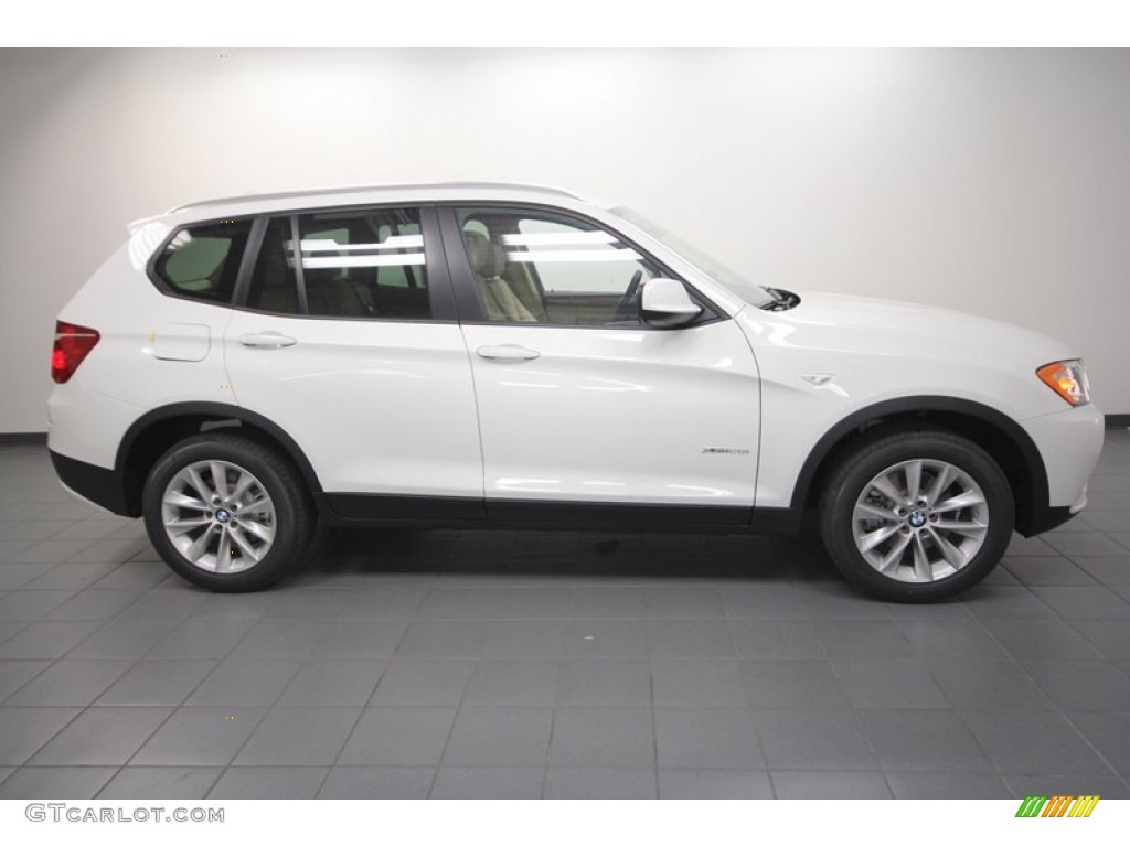 2013 X3 xDrive 28i - Alpine White / Black photo #2
