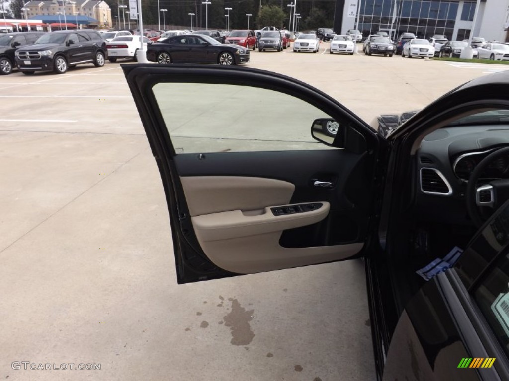 2013 Avenger SXT - Black / Black/Light Frost Beige photo #14