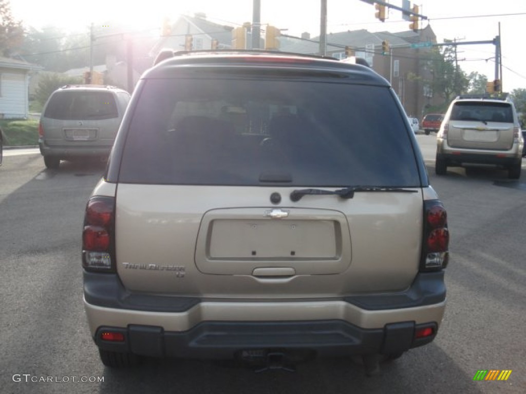 2005 TrailBlazer EXT LT 4x4 - Sandstone Metallic / Light Cashmere/Ebony photo #5