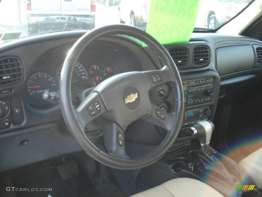 2005 TrailBlazer EXT LT 4x4 - Sandstone Metallic / Light Cashmere/Ebony photo #7