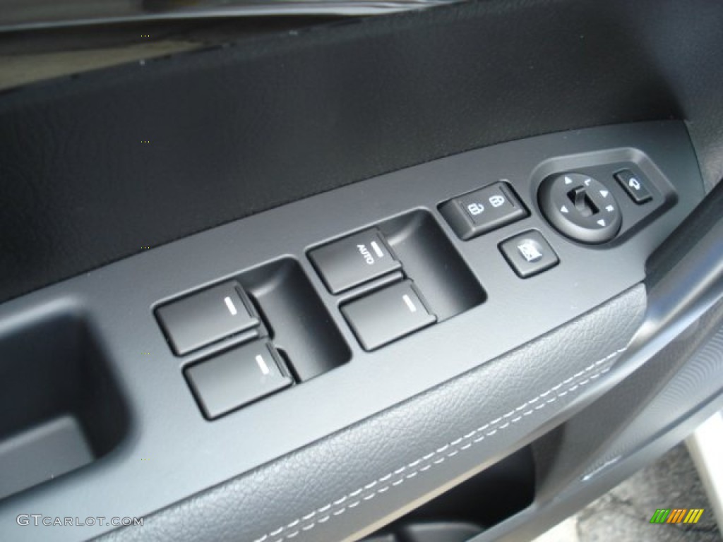 2013 Sorento SX V6 AWD - Bright Silver / Black photo #14