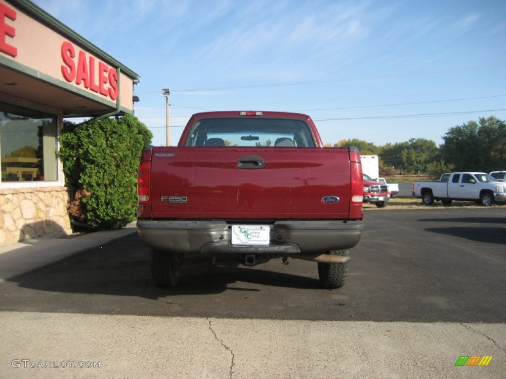 2004 F250 Super Duty XL SuperCab 4x4 - Dark Toreador Red Metallic / Medium Flint photo #10