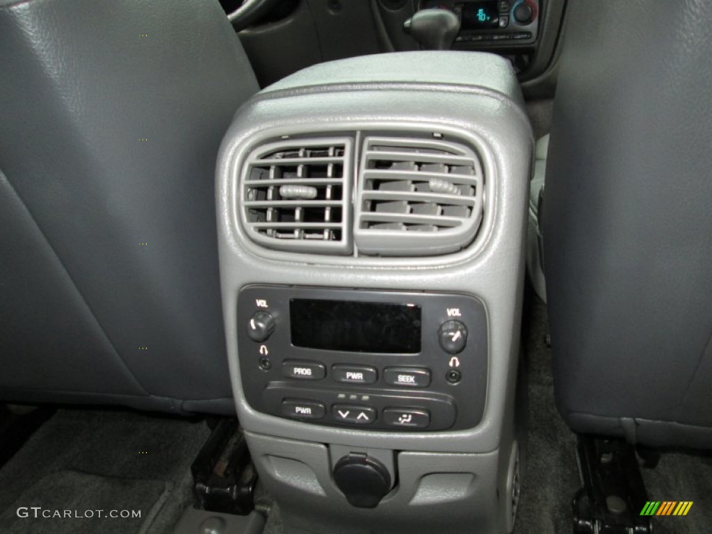 2002 Chevrolet TrailBlazer LTZ 4x4 Controls Photo #71563183
