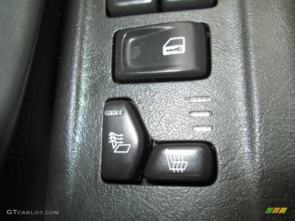 2002 Chevrolet TrailBlazer LTZ 4x4 Controls Photo #71563213