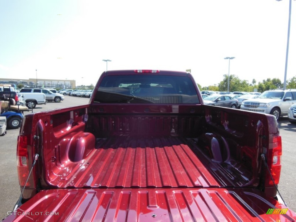 2009 Silverado 1500 LT Crew Cab - Deep Ruby Red Metallic / Ebony photo #4