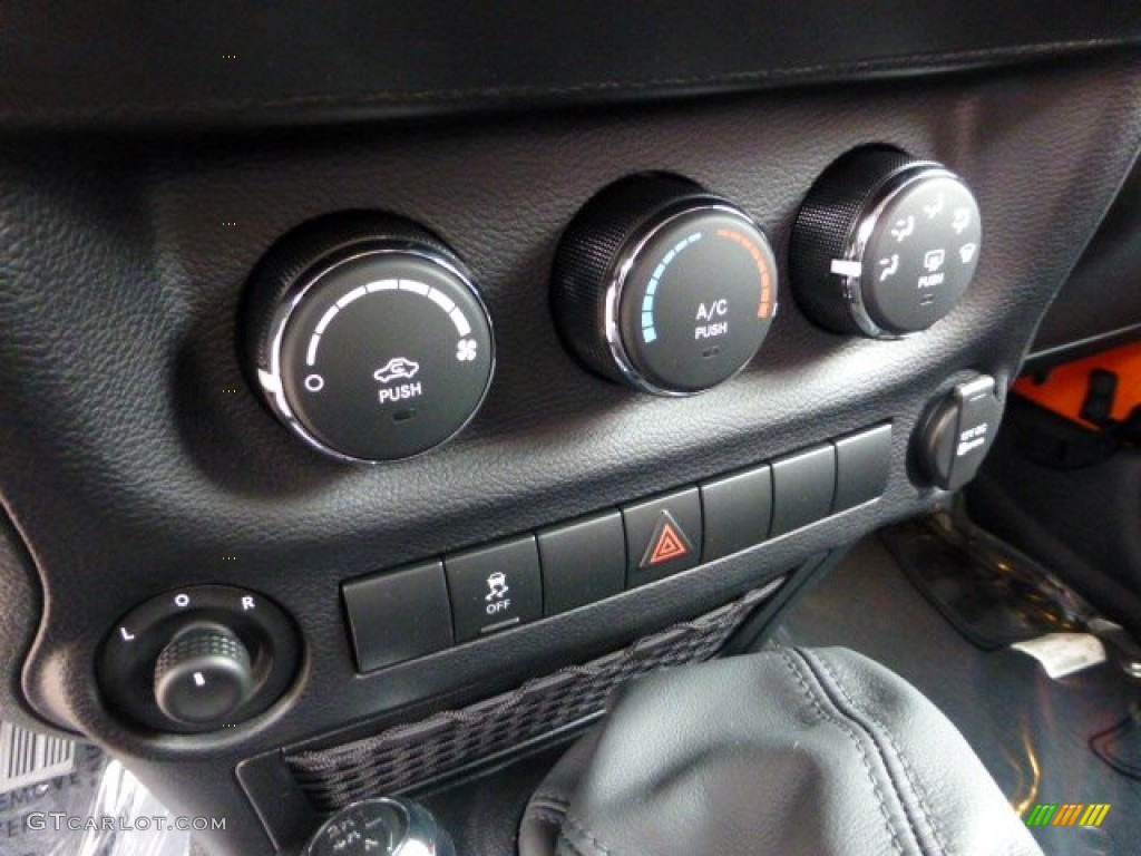 2013 Jeep Wrangler Sport S 4x4 Controls Photo #71564845