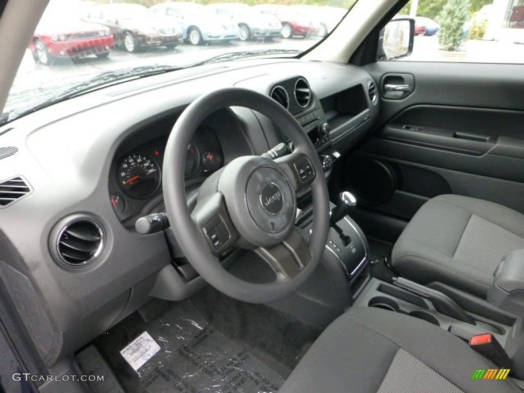 Dark Slate Gray Interior 2013 Jeep Patriot Sport 4x4 Photo #71565496