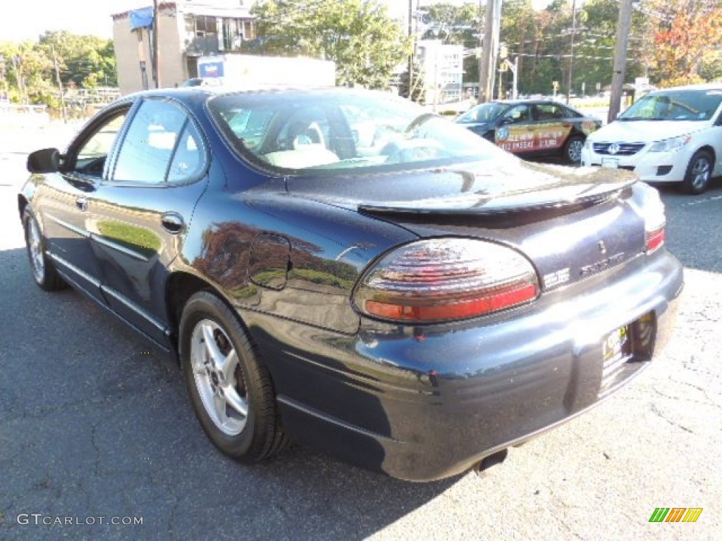 2002 Grand Prix GT Sedan - Blue Black Metallic / Gray photo #7