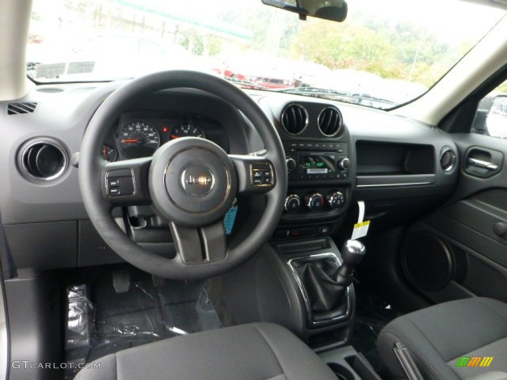 Dark Slate Gray Interior 2013 Jeep Patriot Sport 4x4 Photo #71565976