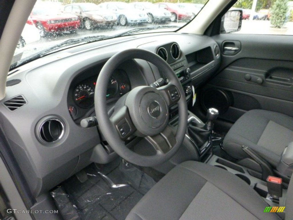 Dark Slate Gray Interior 2013 Jeep Patriot Sport 4x4 Photo #71566003