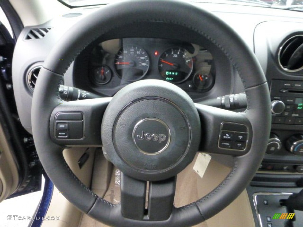 2013 Jeep Patriot Latitude 4x4 Dark Slate Gray/Light Pebble Steering Wheel Photo #71566198