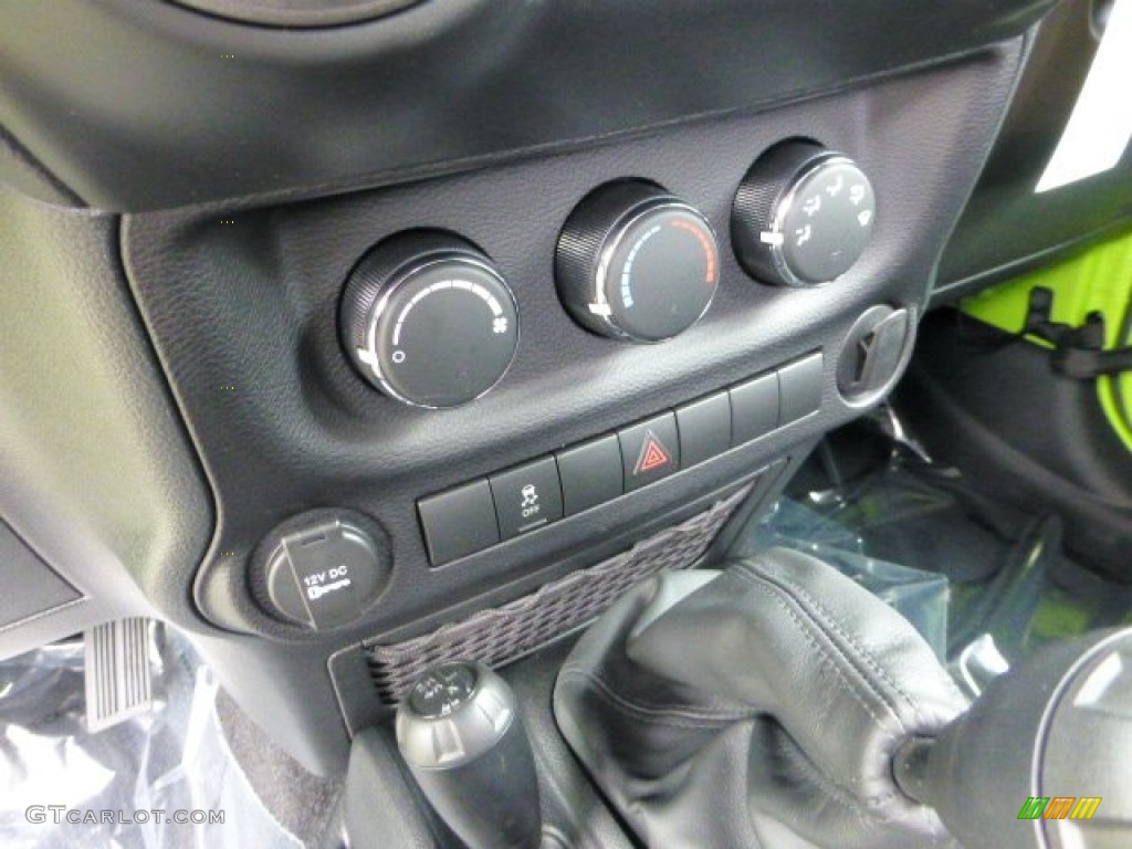 2013 Jeep Wrangler Sport 4x4 Controls Photo #71567211