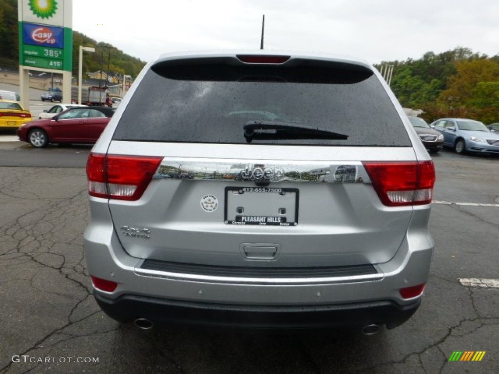 2013 Grand Cherokee Limited 4x4 - Bright Silver Metallic / Black photo #4