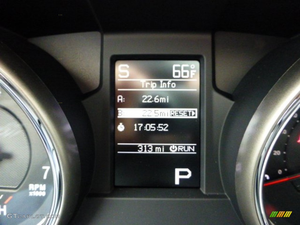2013 Grand Cherokee Limited 4x4 - Bright Silver Metallic / Black photo #19