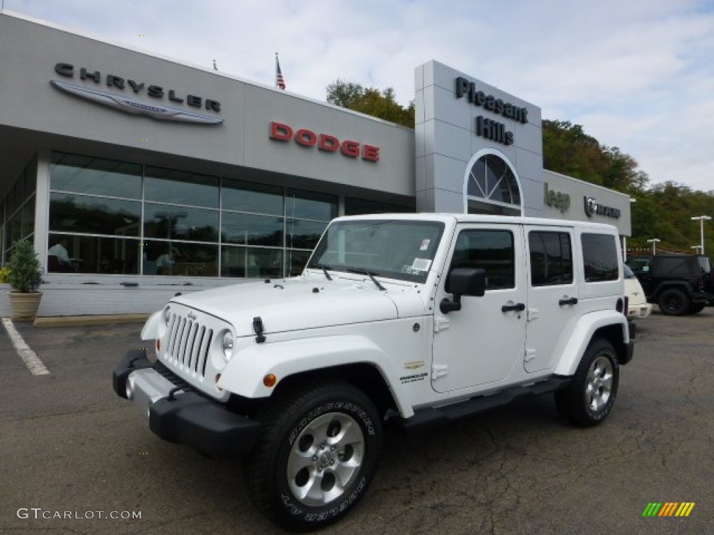 2013 Wrangler Unlimited Sahara 4x4 - Bright White / Black/Dark Saddle photo #1